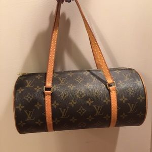 Louis Vuitton Papillon! Like NEW condition!