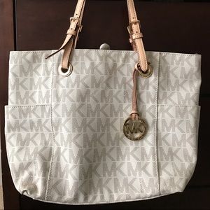 Michael Kors Signature Tote