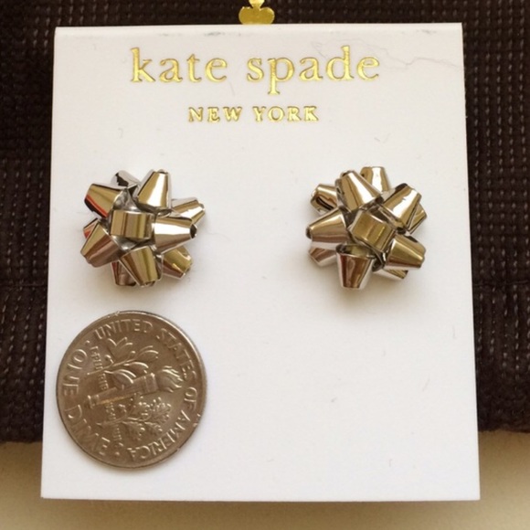 Kate Spade bourgeois bow in gold tone - Picture 2 of 3