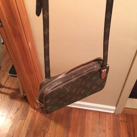 Louis Vuitton cross body