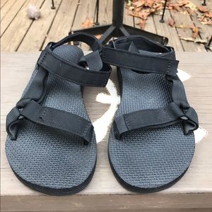 Solid black Teva's
