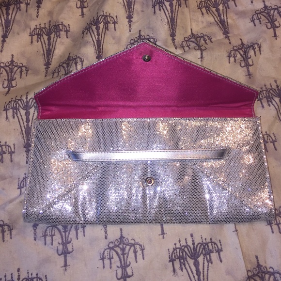 Lightly used Victoria secrets clutch - Picture 3 of 4