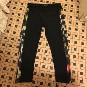 Velocity active capri cut leggings