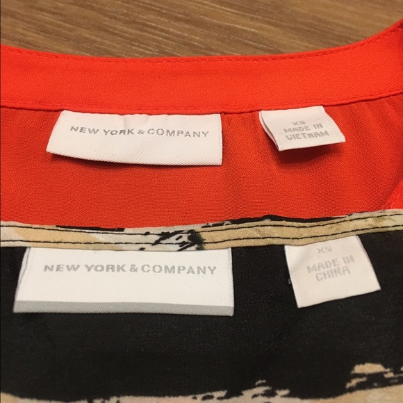 Bundle of 2 New York & Co. Blouses EUC - Picture 3 of 3