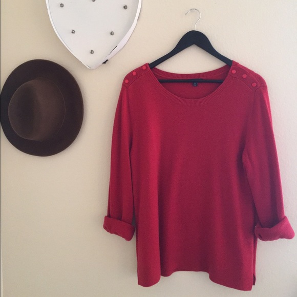 Gap red sweater