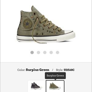 Never worn chuck Taylor's