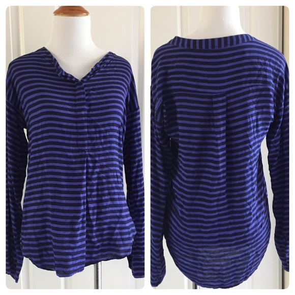 SOLD. Brand hi-lo striped top xs - Picture 3 of 4