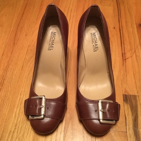 Michael Kors brown pumps