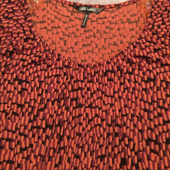 Cute Top - Picture 2 of 2