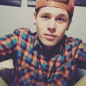 Meet your Posher, Aaron