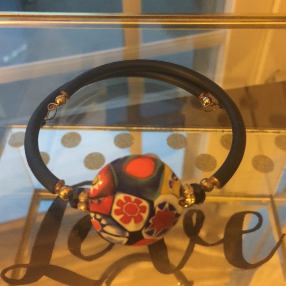 Adjustable bracelet