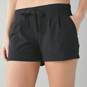 NWT Lululemon Spring Break Away Shorts II