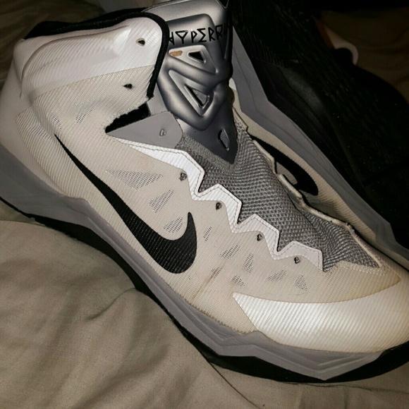 Nike sneakers - Picture 2 of 2