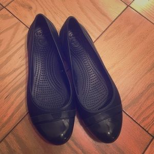 Crocs black flat shoes