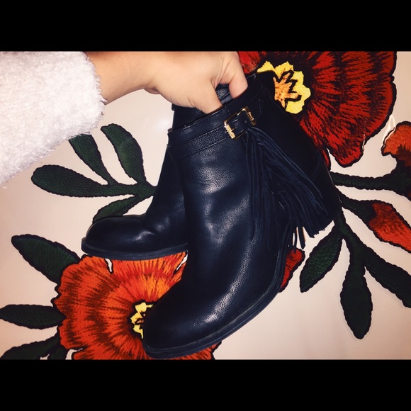 Women's black booties