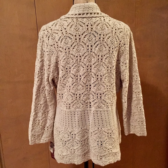 🎉HP🎉Cardigan Sweater - Picture 3 of 4