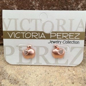 Delicious Apple | Stud  Earrings