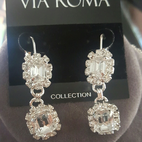 Necklace and earrings combo - Picture 3 of 4