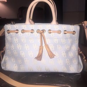 Dooney & Bourke purse w/ shoulder strap