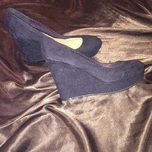 Wedge Pumps with Round Toe