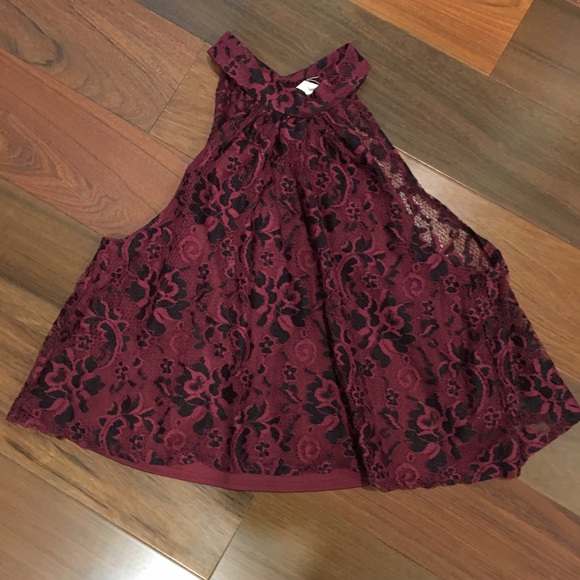 [LIKE 🆕] Urban Outfitters: Wine Lace Halter Top - Picture 2 of 3