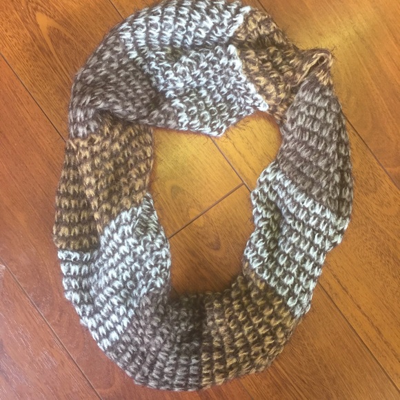 Infinity Scarf. - Picture 2 of 3