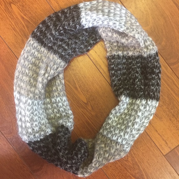 Infinity Scarf. - Picture 2 of 3