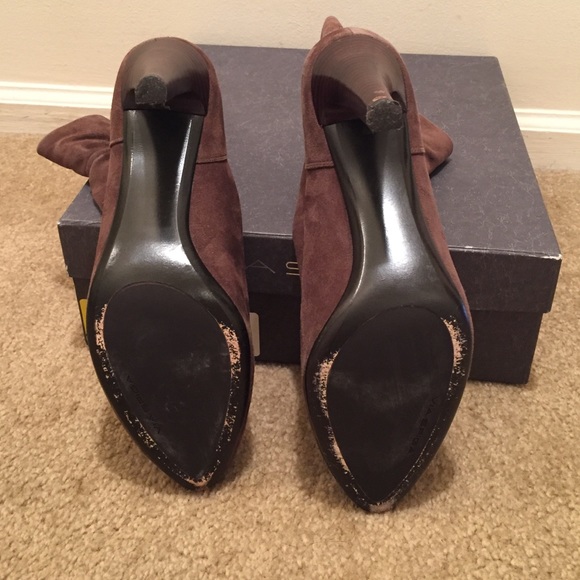 Via Spiga Eforia-Muschio Suede Booties - Picture 4 of 4