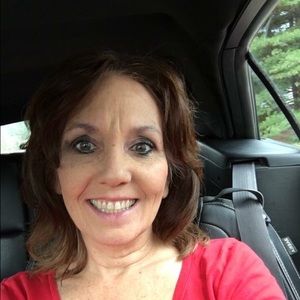 Meet your Posher, Regina