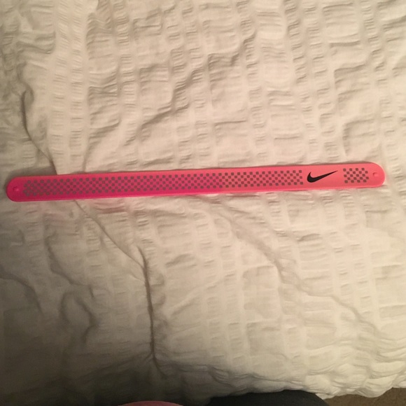 Nike reflection band
