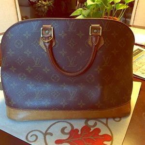 Louis Vuitton Alma Monogram Tote