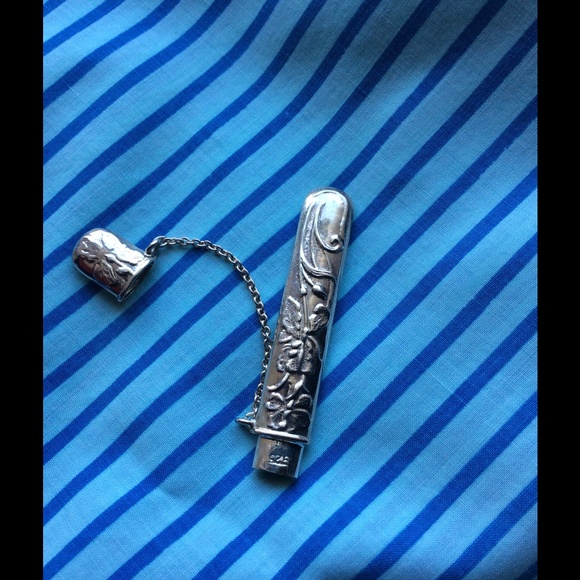 Chantal Posh Art Nouveau Needle Holder in 925 S.S - Picture 3 of 4