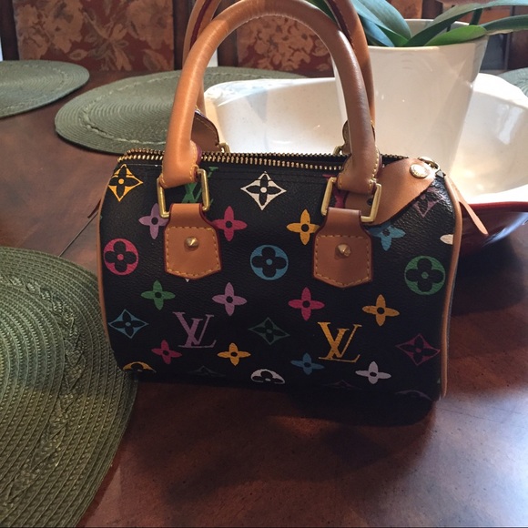 Small multicolor hand bag‼️SALE SALE‼️PRICE DROP‼️