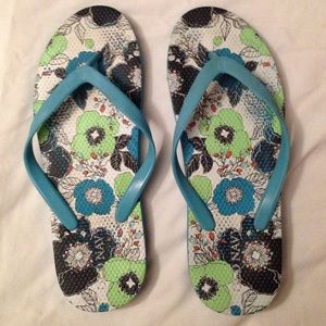 Old Navy Floral Flip-Flops