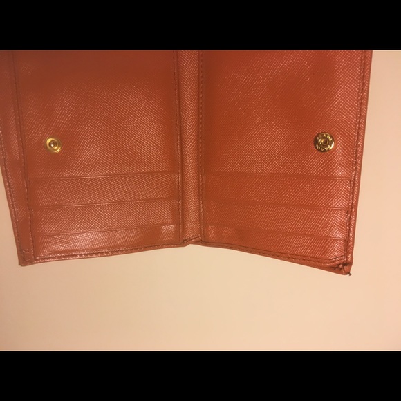 PRADA Wallet - Picture 3 of 4
