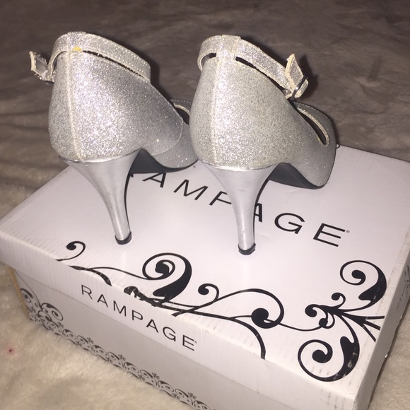 Sparkly silver heels - Picture 2 of 4