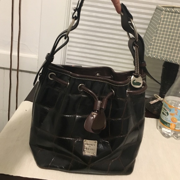 Gorgeous Dooney & Bourke chocolate croc bucket bag