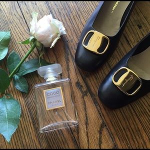 Ferragamo vintage shoes.  Very lovely, comfy 💃🏿