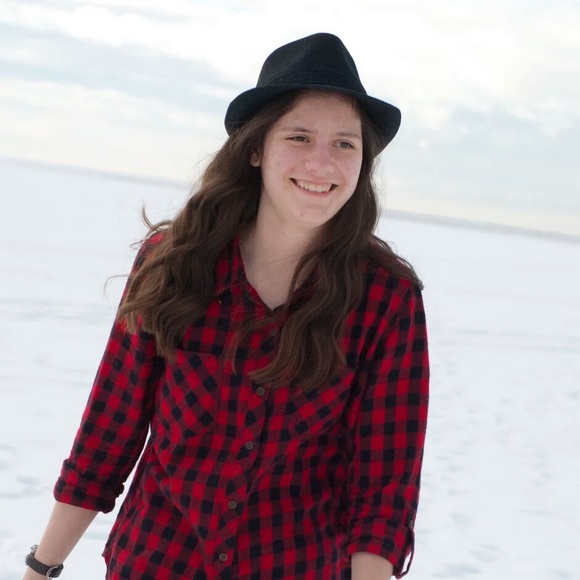 Meet your Posher, Chloe - Picture 1 of 1