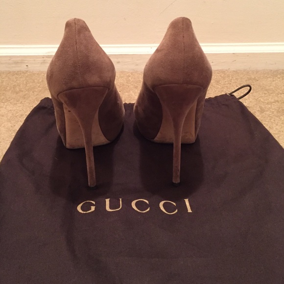Gucci Suede Platform Pumps - Picture 3 of 4