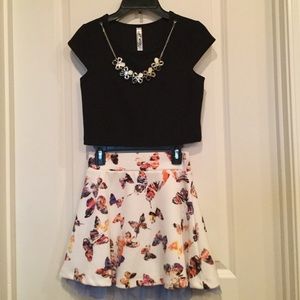 2 piece set by Knit Works. Top: Sz 10 Skirt:Sz 8