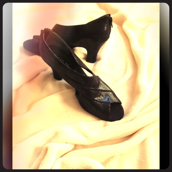 Black heels