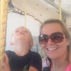 Meet your Posher, Sara