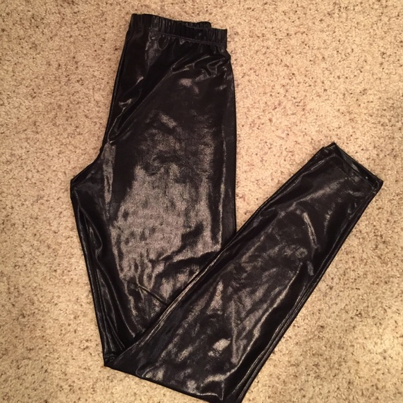 Tart leggings in excellent condition. Never worn.