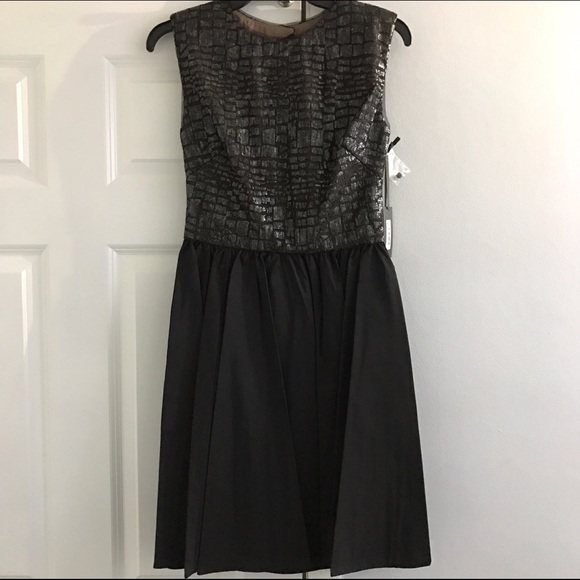 NWT! Vera Wang fit and flare dress - Picture 3 of 4