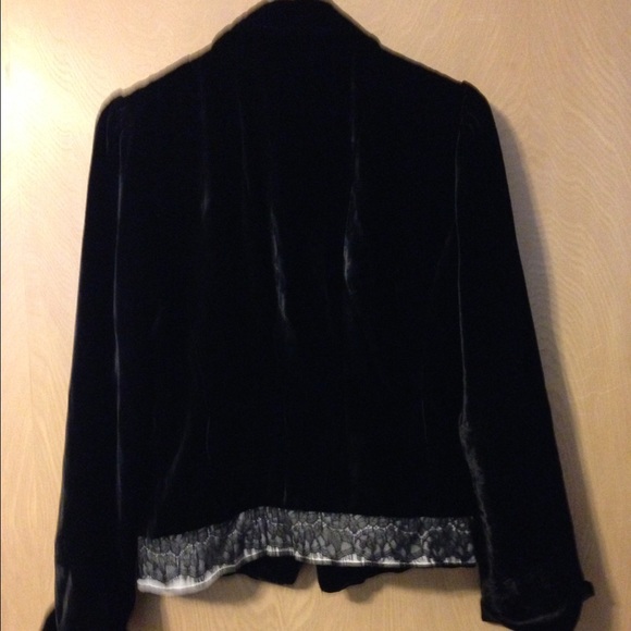 Tahari Black Velvet & Lace Jacket/Blazer - Picture 2 of 4