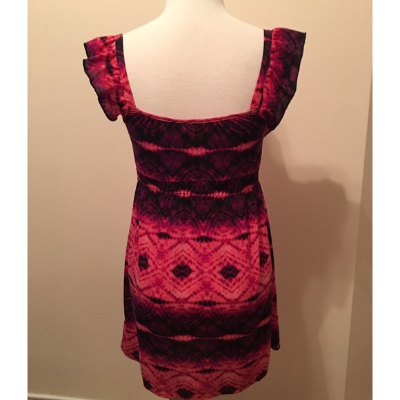 No Boundaries summer top. - Picture 2 of 2