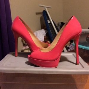 Bubble-gum pink heels size 7 good condition