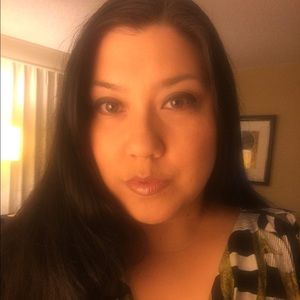 Meet your Posher, Leticia