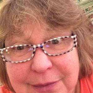 Meet your Posher, Carolyn